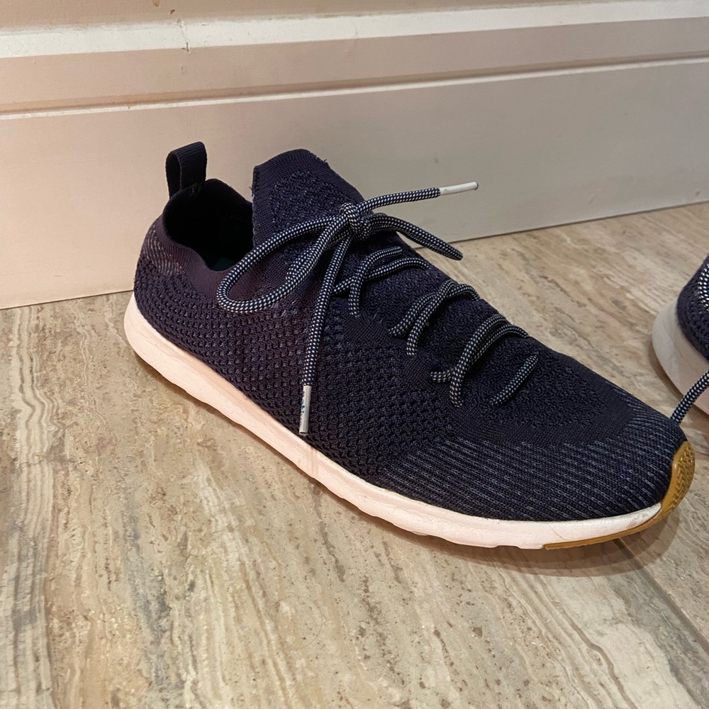 Native- size 10.5 mens in 9/10 condition